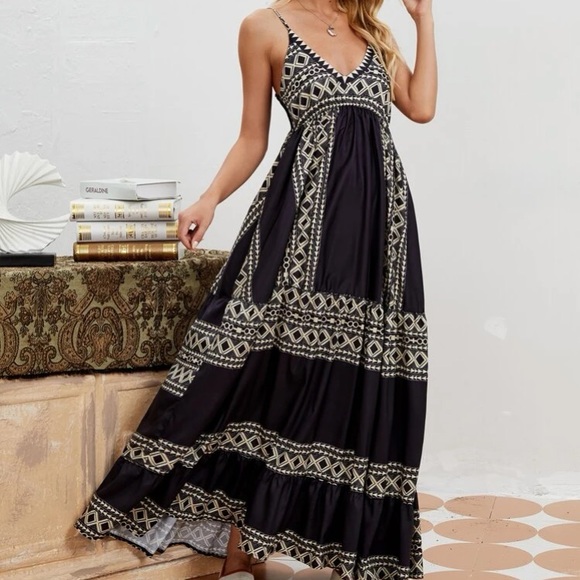 Dresses & Skirts - 🆕LAST ONE!🛍Tribal Vibes Maxi Dress
